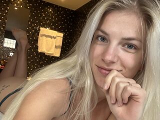 BlondieBritt's Cam videos live Profile Image